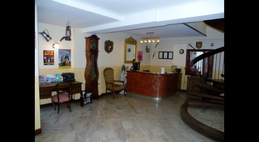 Hotel La Licorne  Beaugency