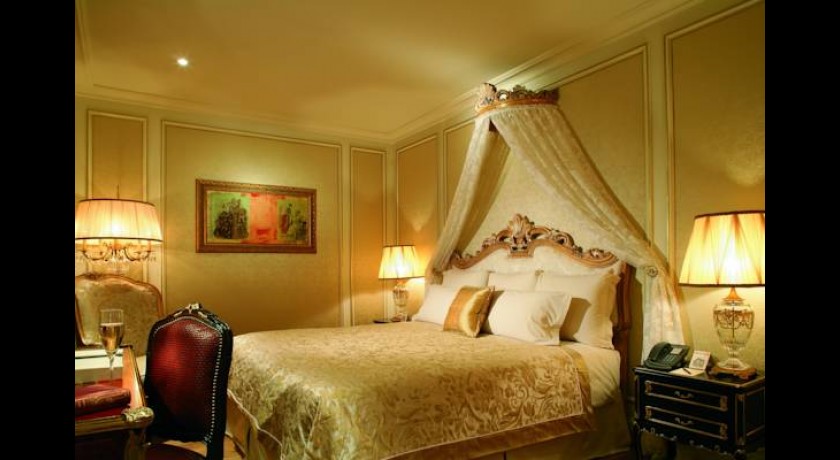 Hôtel Balzac  Paris