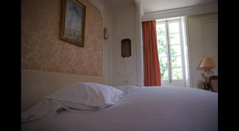 Hotel Domaine Du Châtelard  Dirac