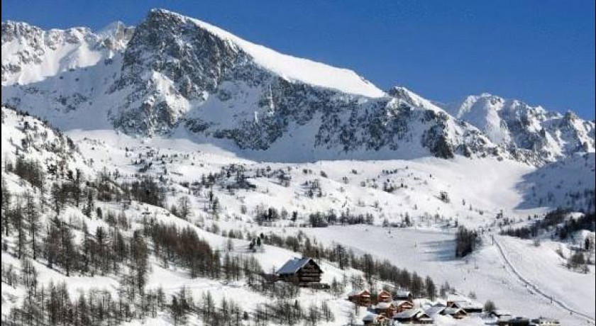 Hotel Madame Vacances Les Chalets De La Diva  Isola