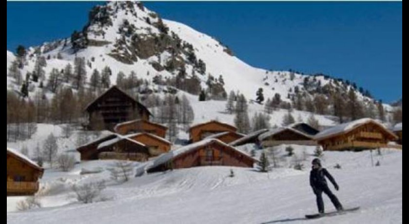 Hotel Madame Vacances Les Chalets De La Diva  Isola