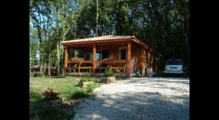 Camping De La Besse  Camon