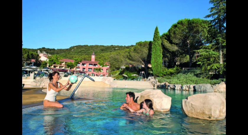 Hotel Pierre & Vacances Resort Le Rouret  Grospierres