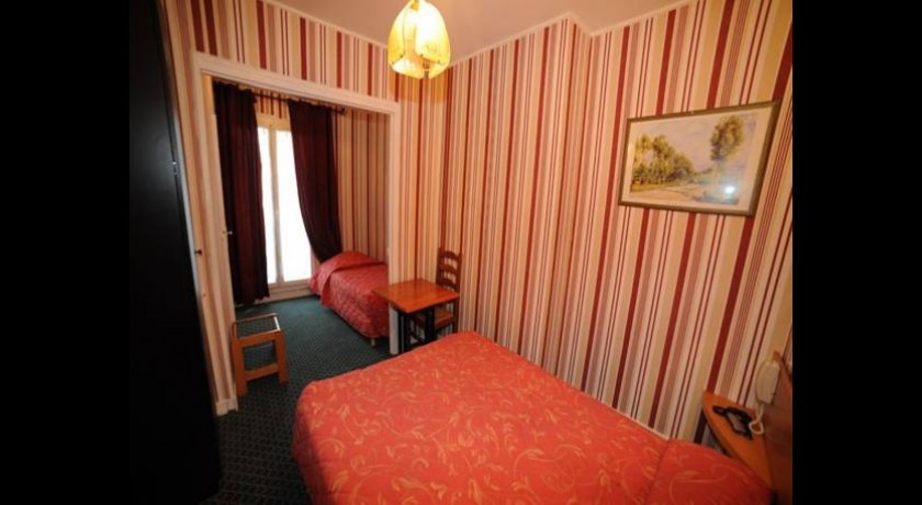 Séjournez au Sully Hôtel - Charmant Hôtel Économique au Cœur du Marais à Paris