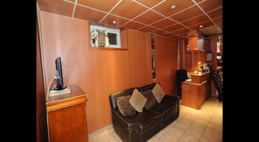 Séjournez au Sully Hôtel - Charmant Hôtel Économique au Cœur du Marais à Paris