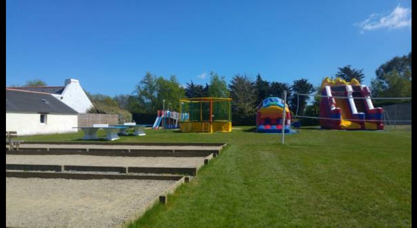 Camping Le Bordeneo  Le palais