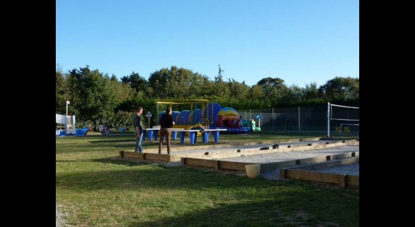 Camping Le Bordeneo  Le palais