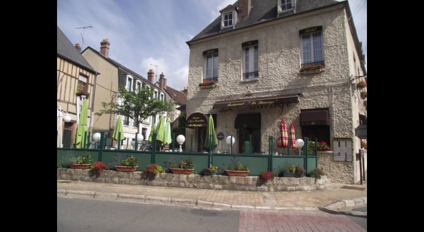 Hotel Le Sauvage  Château-renard