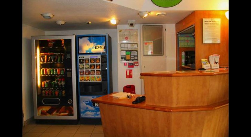 Lemon Hotel - Mery Sur Oise  Méry-sur-oise