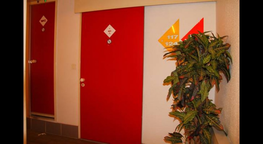 Lemon Hotel - Mery Sur Oise  Méry-sur-oise