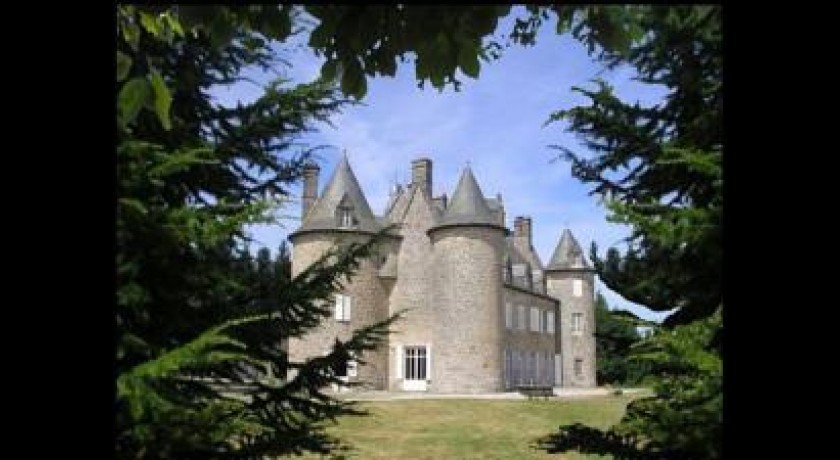 Château De Marèges  Liginiac