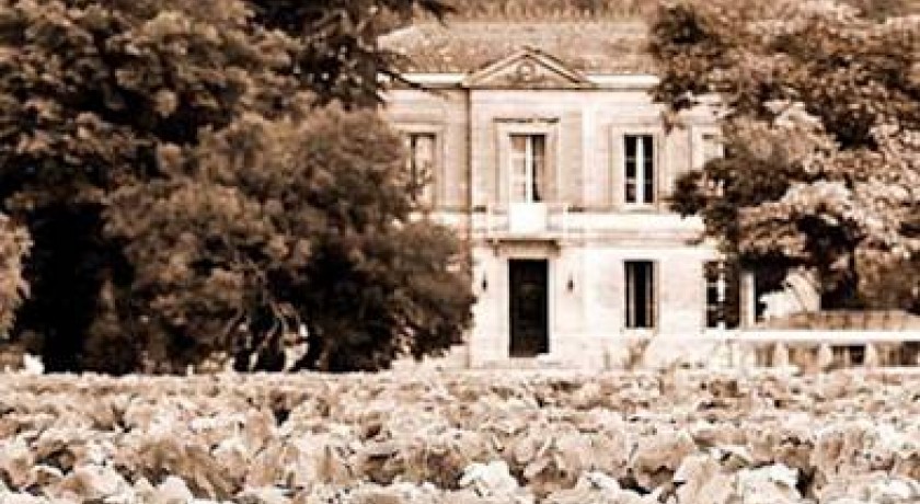 Chateau Rousselle  Saint-ciers-de-canesse