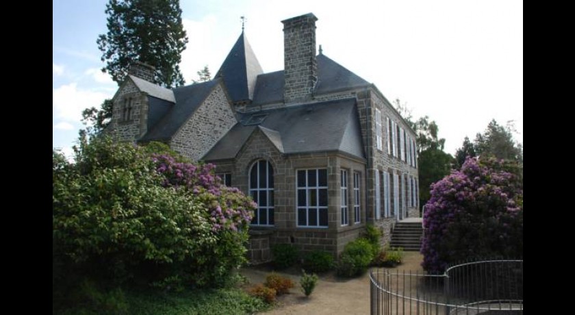 Château Du Bourg  Saint-denis-de-gastines