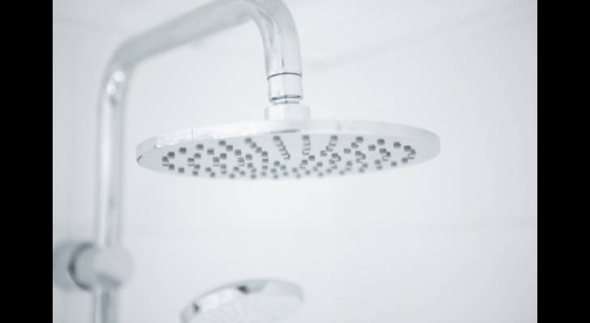 Séjournez au Relais Saint Charles : Hôtel 3 Étoiles Proche de la Tour Eiffel