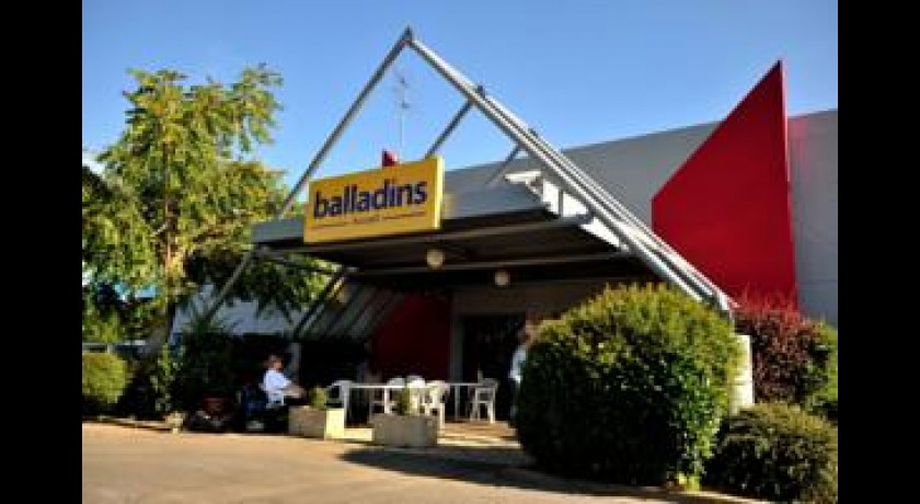 Hotel Balladins Evry 