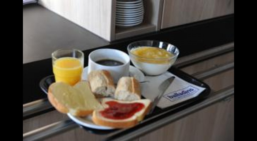 Hotel Balladins Evry 