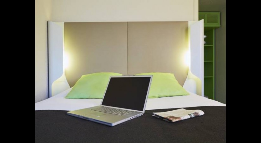 Hôtel-restaurant Campanile Buc 