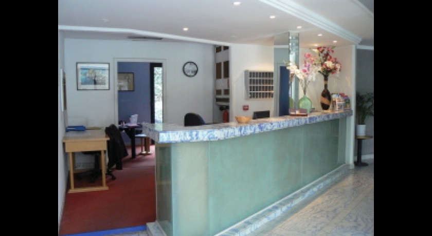 Chrys Hotel  Antibes juan-les-pins