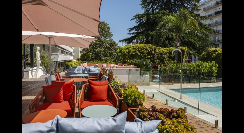 Hôtel Le Canberra Cannes - Luxe, Confort et Bien-Être au Cœur de la Côte d'Azur