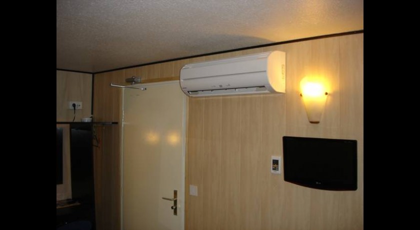 Hôtel Achères Oline – Les Olivers : Séjour Confortable à Proximité de Paris