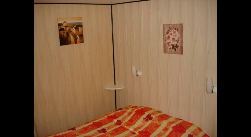 Hôtel Achères Oline – Les Olivers : Séjour Confortable à Proximité de Paris