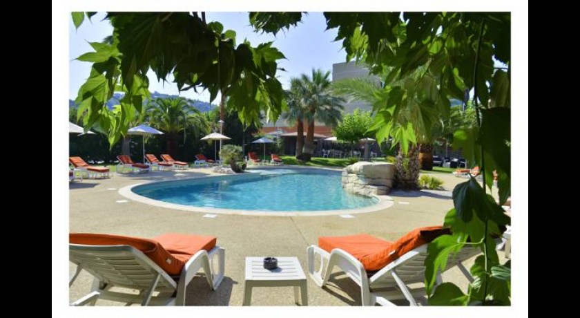 Hotel Servotel Nice St Isidore 