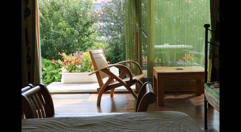 HÔTEL AGUR DENERI: Détente et Vue Époustouflante à Ciboure, Côte Basque