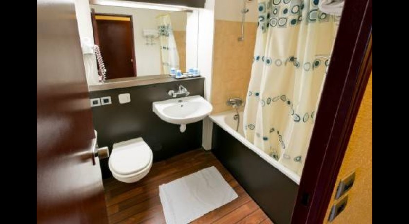 Hotel Hipotel Paris Hippodrome  Joinville-le-pont