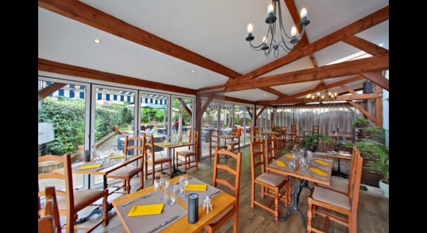 Hôtel-restaurant Le Cygne  Le bugue