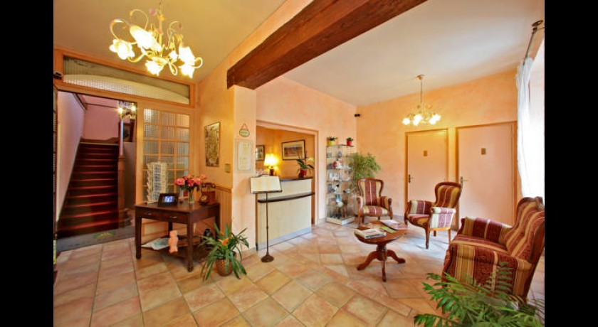 Hôtel-restaurant Le Cygne  Le bugue