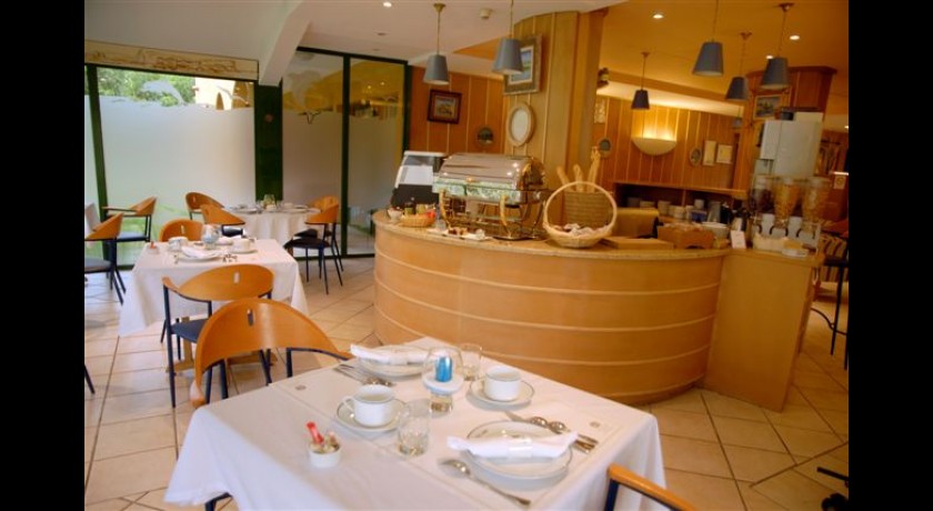 Hotel Best Western Bed And Suites  Gémenos