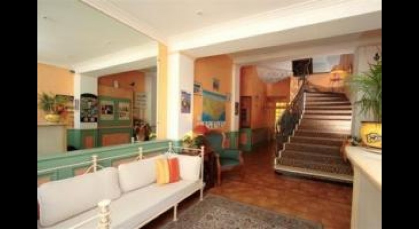 Hôtel Du Midi  Salon-de-provence