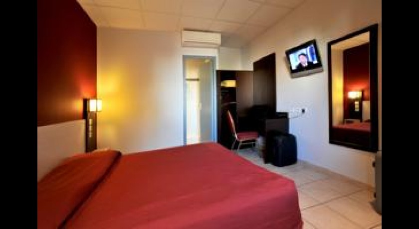 Hôtel Les Balladins Restaurant L'hacienda  Châteauneuf-les-martigues