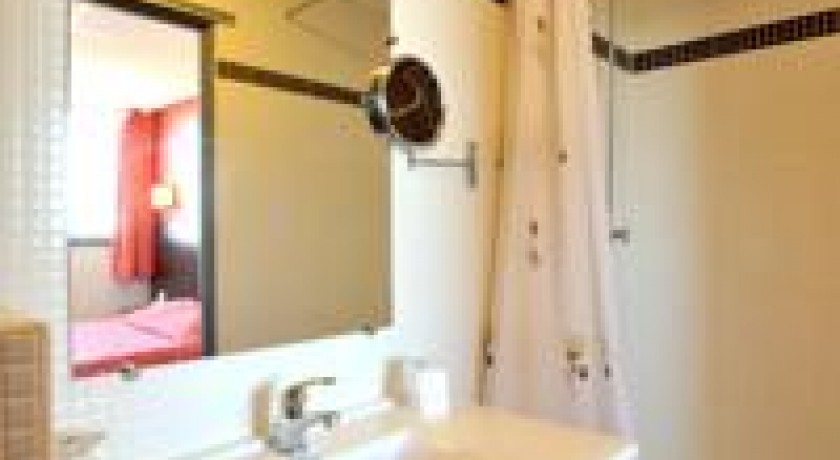 Hôtel Les Balladins Restaurant L'hacienda  Châteauneuf-les-martigues