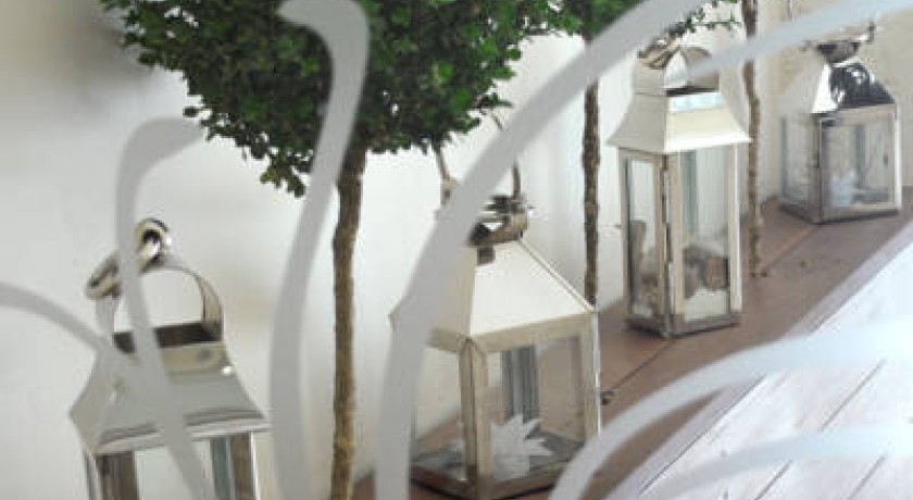 Hotel La Vallée De L'arc  Trets