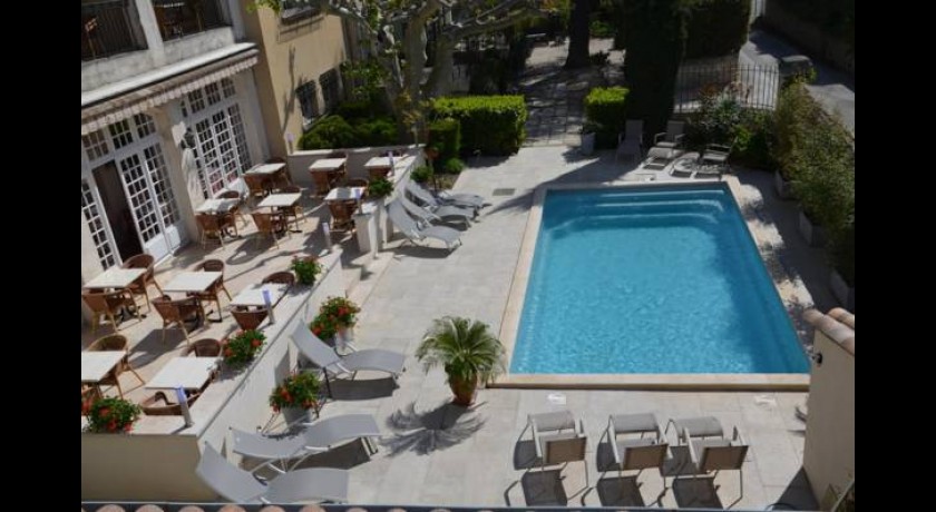 Hotel Le Castelet Des Alpilles  Saint-rémy-de-provence