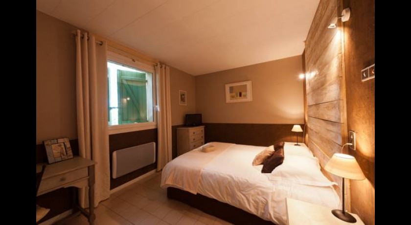 Hotel Le Devem De Mirapier  Cornillon-confoux