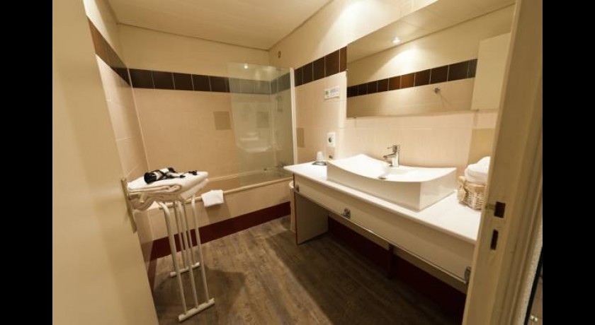 Hotel Le Devem De Mirapier  Cornillon-confoux