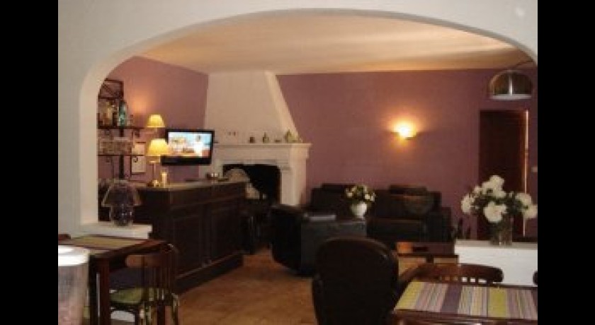 Hotel Mistral  Mas-blanc-des-alpilles