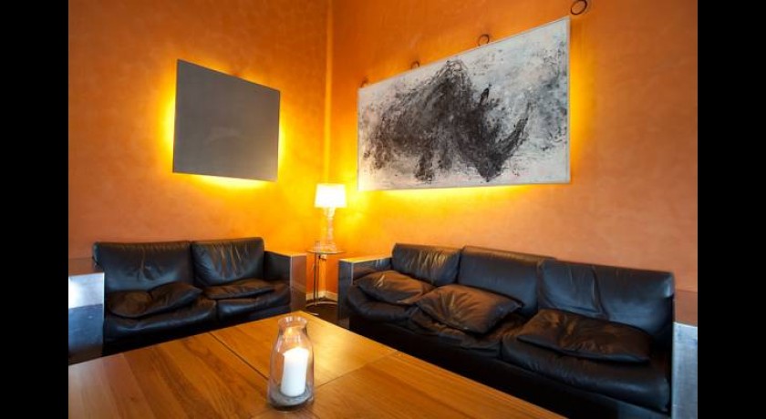 Hôtel Restaurant Le Noirlac à Saint-Amand-Montrond | Séjour 3 étoiles avec Vue Splendide sur le Lac de Virlay