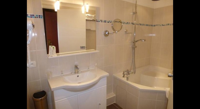 Elysée Hôtel  Châteauroux