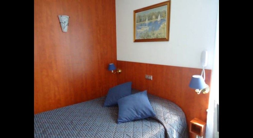 Hôtel Restaurant La Brèche à Amboise - Séjour Authentique au Cœur des Châteaux de la Loire