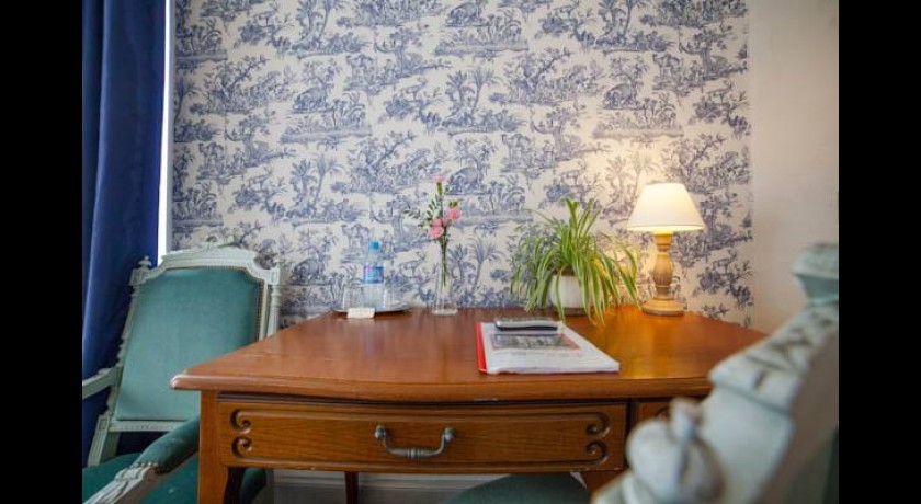 Hôtel Restaurant La Brèche à Amboise - Séjour Authentique au Cœur des Châteaux de la Loire