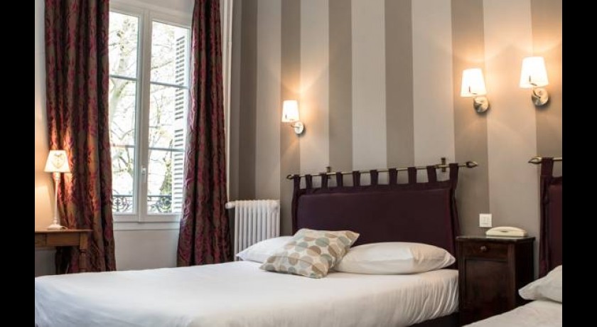 Hôtel Mirabeau à Tours - Charmant Hôtel 2 Étoiles en Centre-ville Près de la Gare et du Palais des Congrès