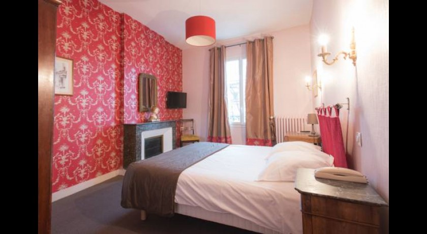 Hôtel Mirabeau à Tours - Charmant Hôtel 2 Étoiles en Centre-ville Près de la Gare et du Palais des Congrès