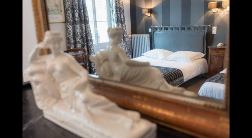 Hôtel Mirabeau à Tours - Charmant Hôtel 2 Étoiles en Centre-ville Près de la Gare et du Palais des Congrès