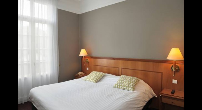 Hotel Le Parc  Salbris