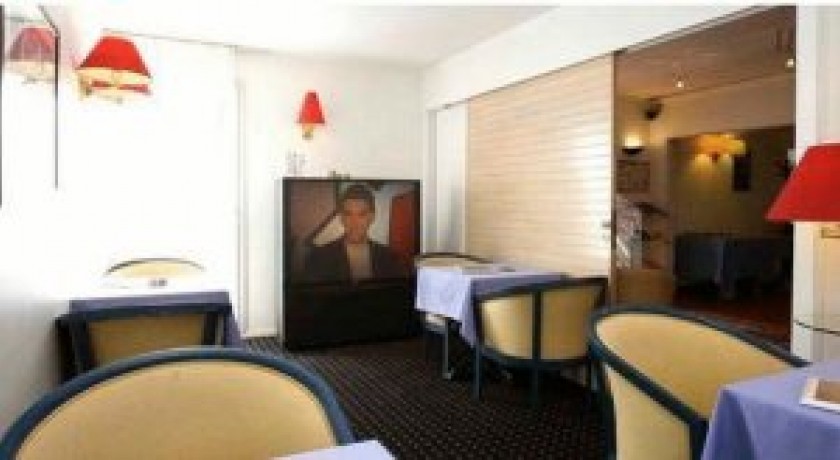 Kyriad Hôtel  La chapelle-saint-mesmin