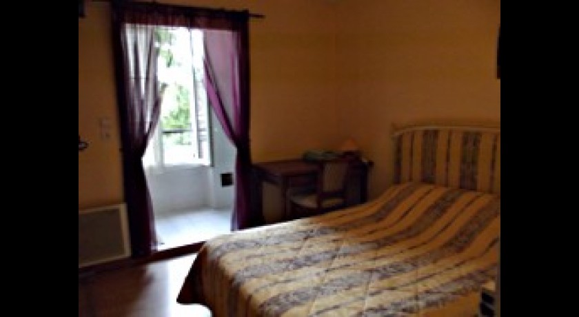 Hotel La Petite Auberge Du Cheval Blanc  Douchy