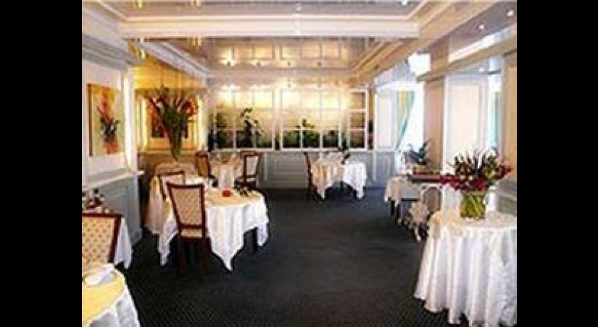 Hôtel De La Gloire  Montargis